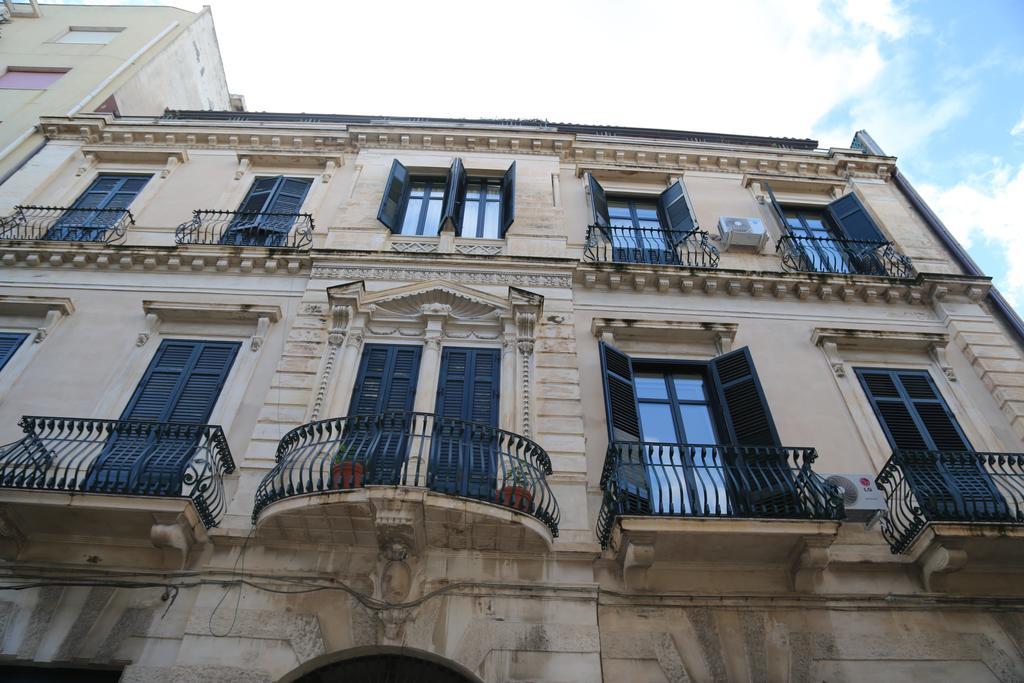كاتانيا B&B La Vetreria Almaru المظهر الخارجي الصورة